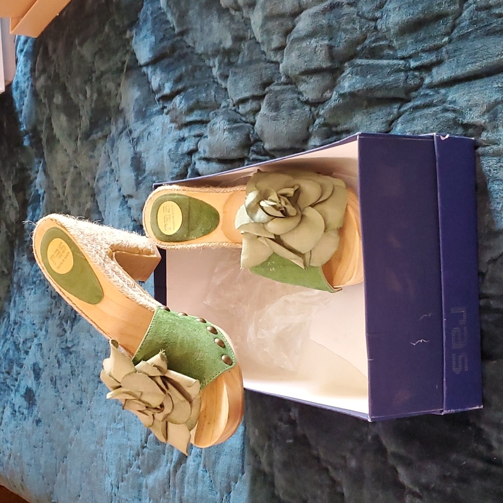 Ras wooden heels
